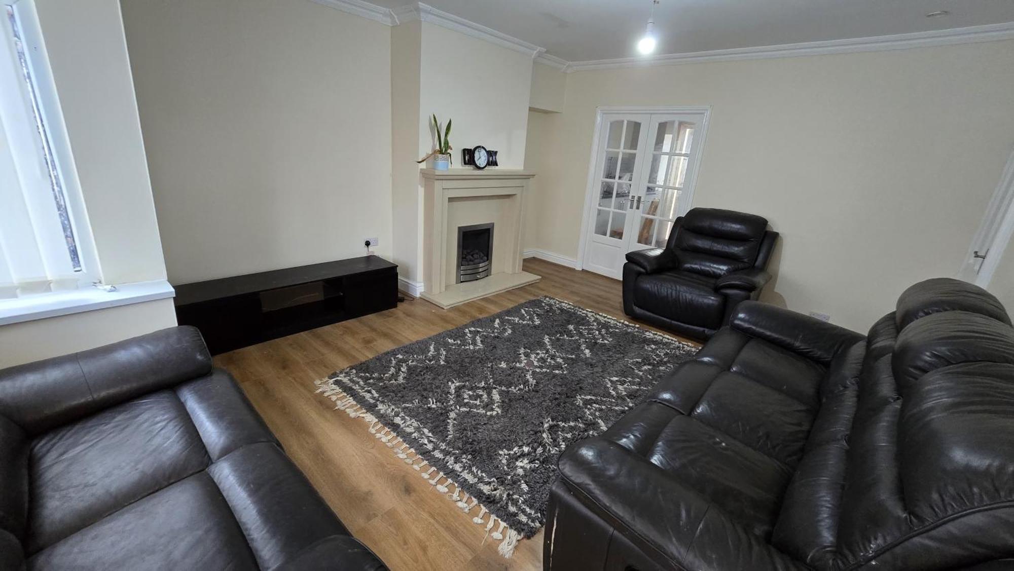 Entire Three Bedroom House In Birmingham Exteriör bild