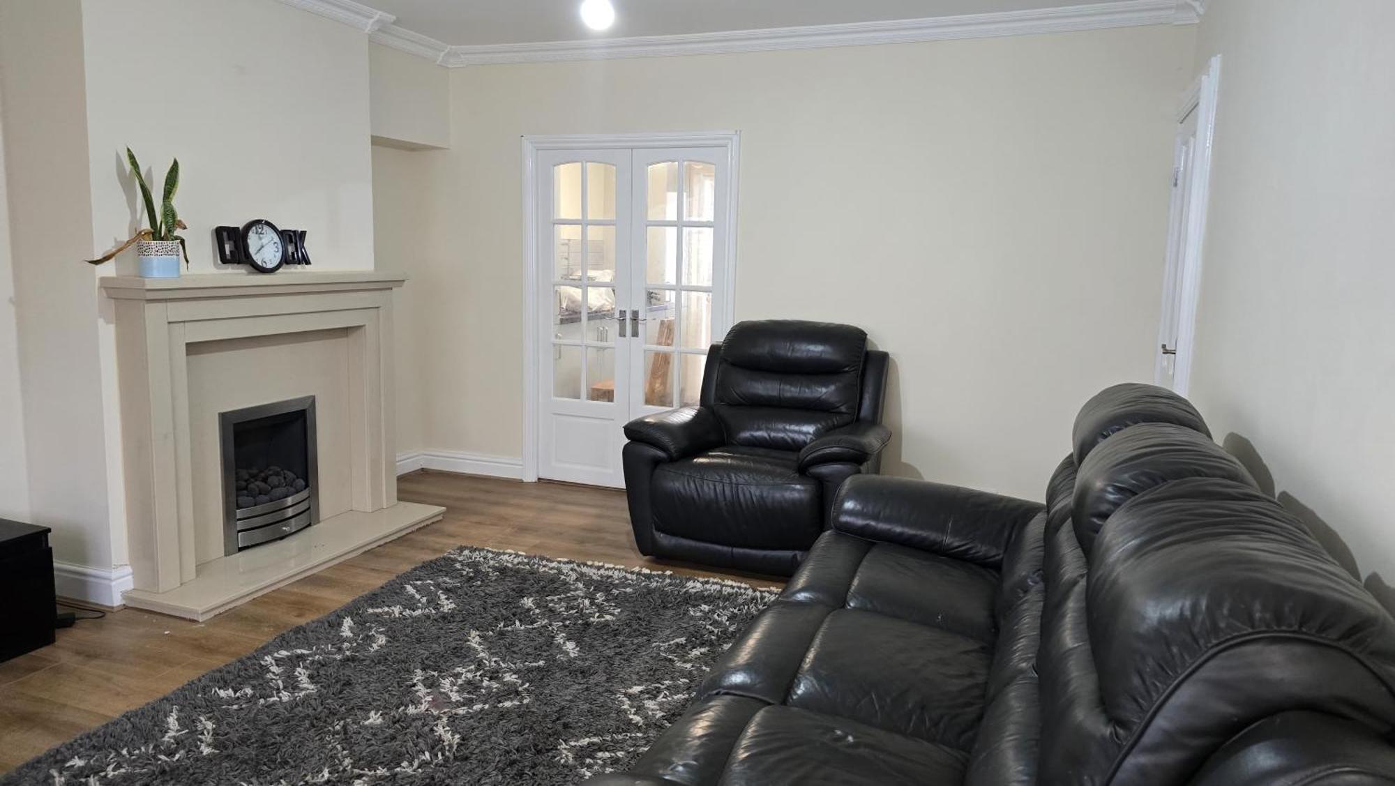 Entire Three Bedroom House In Birmingham Exteriör bild