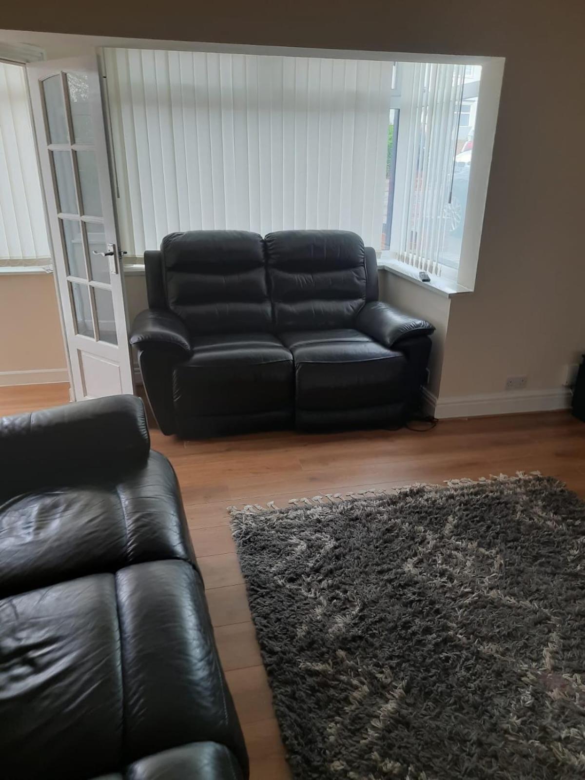 Entire Three Bedroom House In Birmingham Exteriör bild